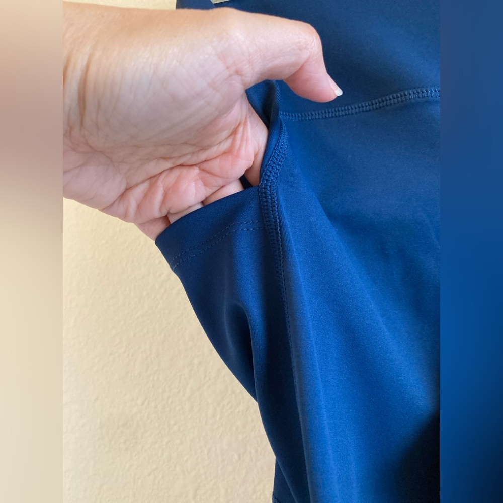 Zyia Active Blue Compression Leggings Size 6-8 Pockets Wide Waistband - Picture 3 of 6